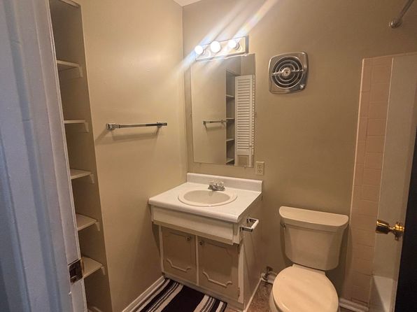 145 Concord Dr APT 7