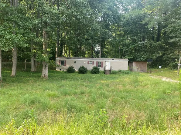 146 Frank Martin Dr, Walhalla, SC 29691