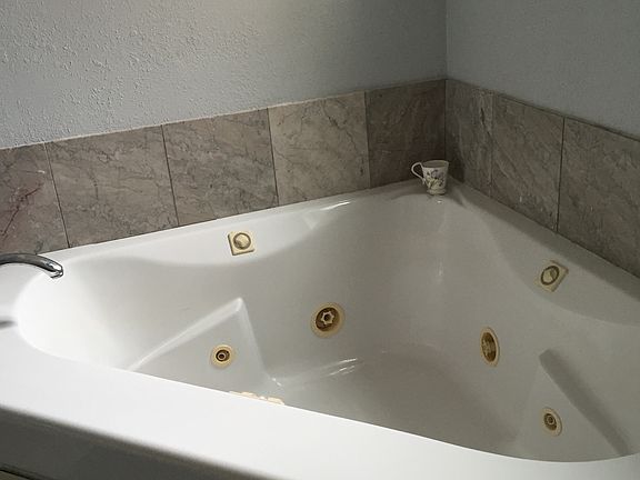 5th image of 3550 Carter Dr APT 14