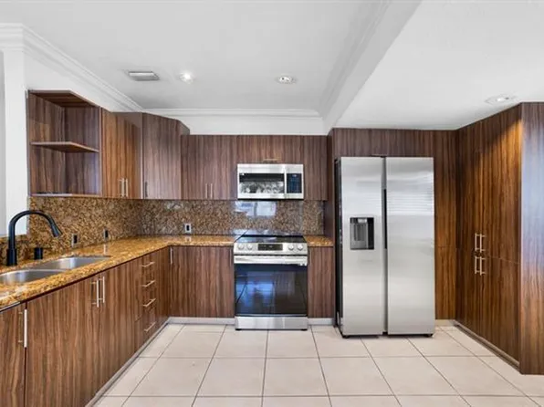 242 W 19th St #242, Hialeah, FL 33010