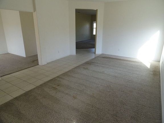5th image of 43812 Seine Ct