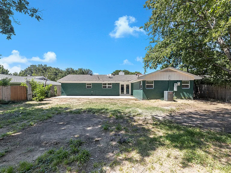 7508 Deaver Dr — Photo 26