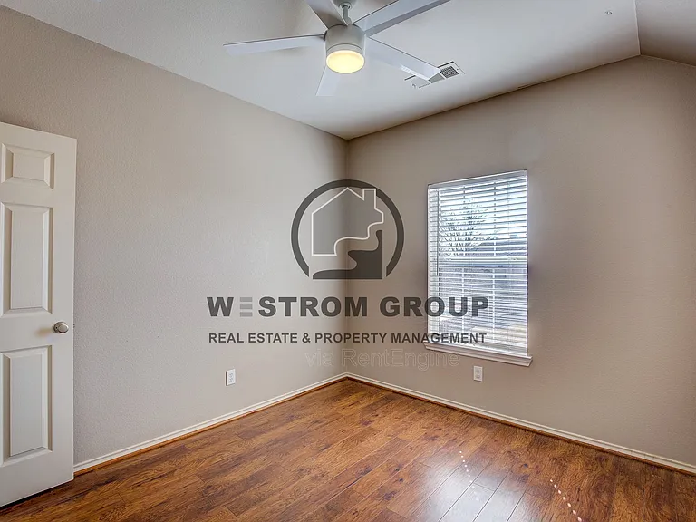 4537 Chris Dr — Photo 53