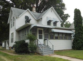 610 S 1st St, Dekalb, IL 60115