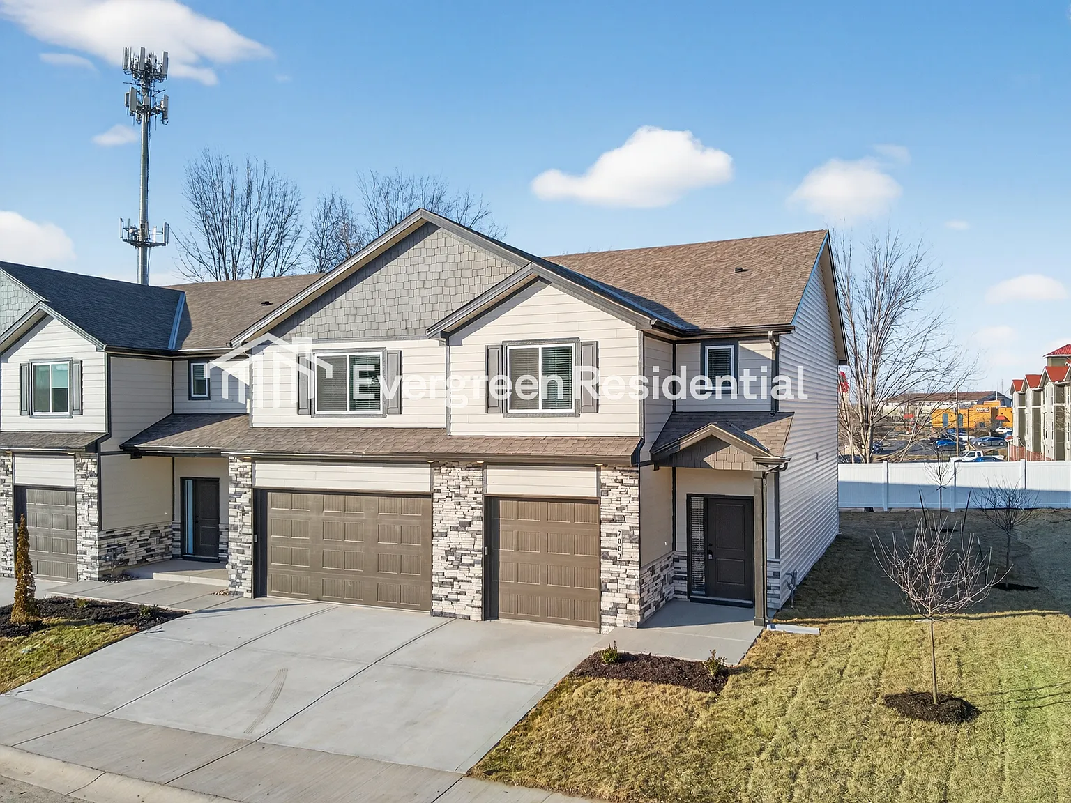 Barryview Townhomes — Photo 1
