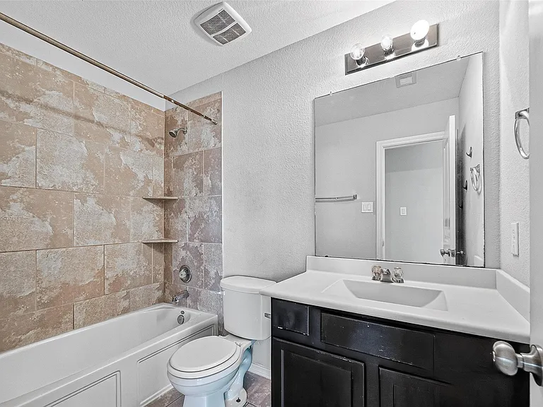 1326 Seagler Pond Ln — Photo 46