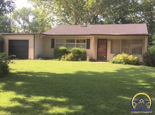 1540 SW 23rd Park, Topeka, KS 66611