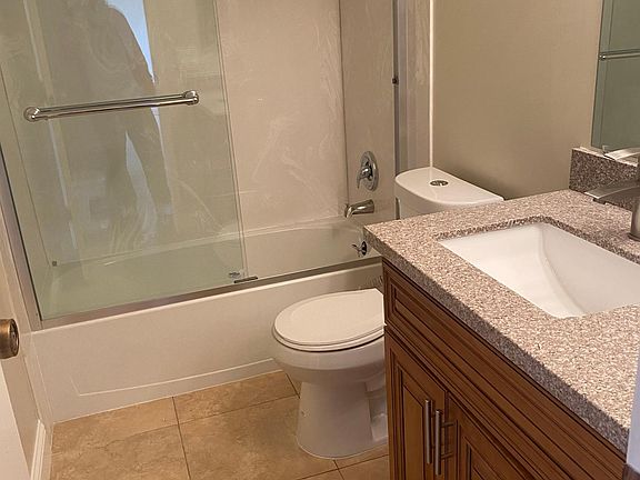 2nd image of 281 Juana Ave #204