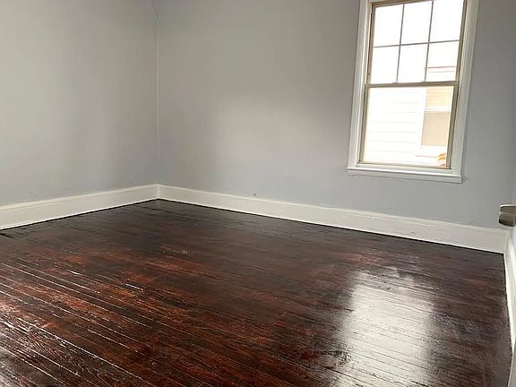 5th image of 381 Leslie St #6C