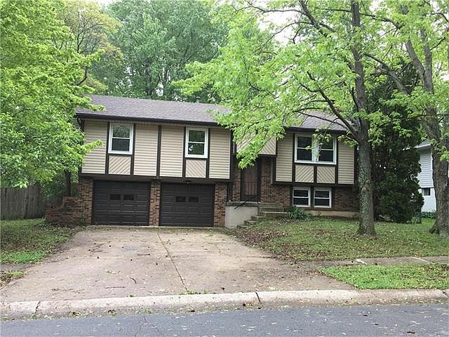 1st image of 101 SE Crestwood Dr