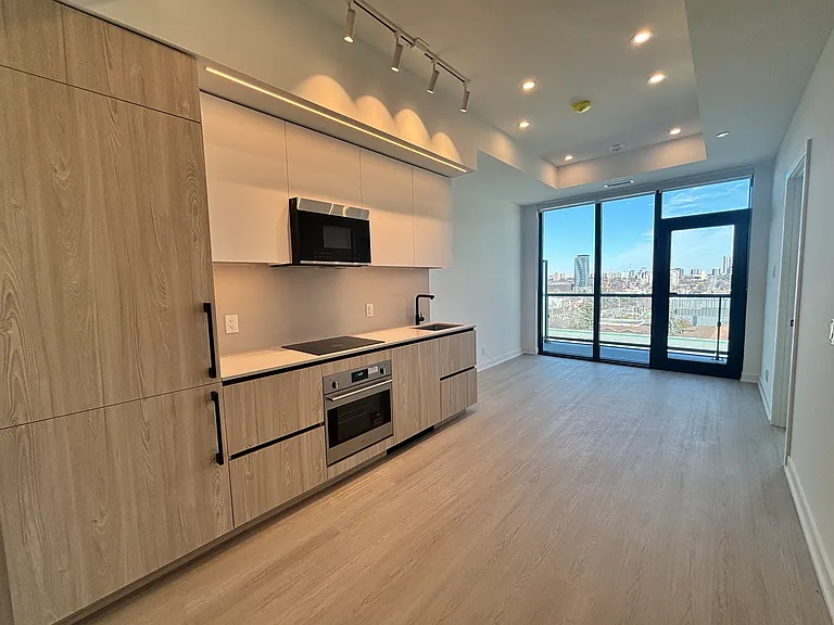 699 Sheppard Ave E #703 — Photo 4