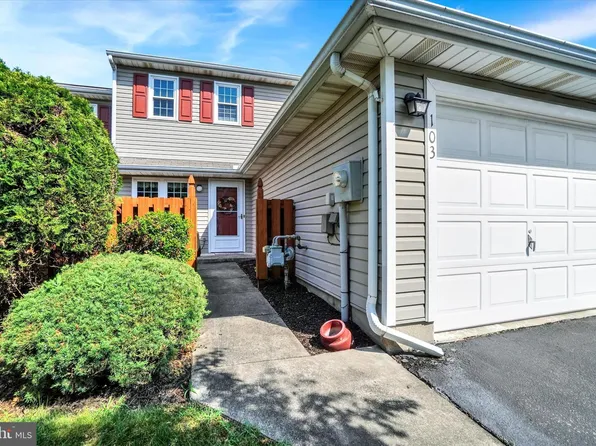 103 Bentwood Ln #13, York, PA 17408