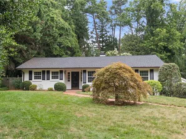 3249 Paddington Ln, Winston Salem, NC 27106
