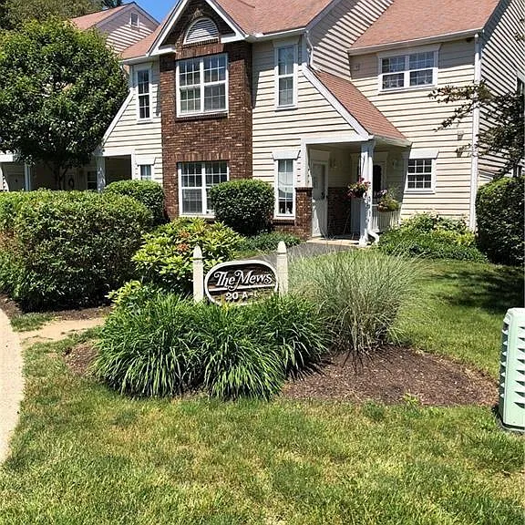 20 Janet Cir #20K — Photo 1