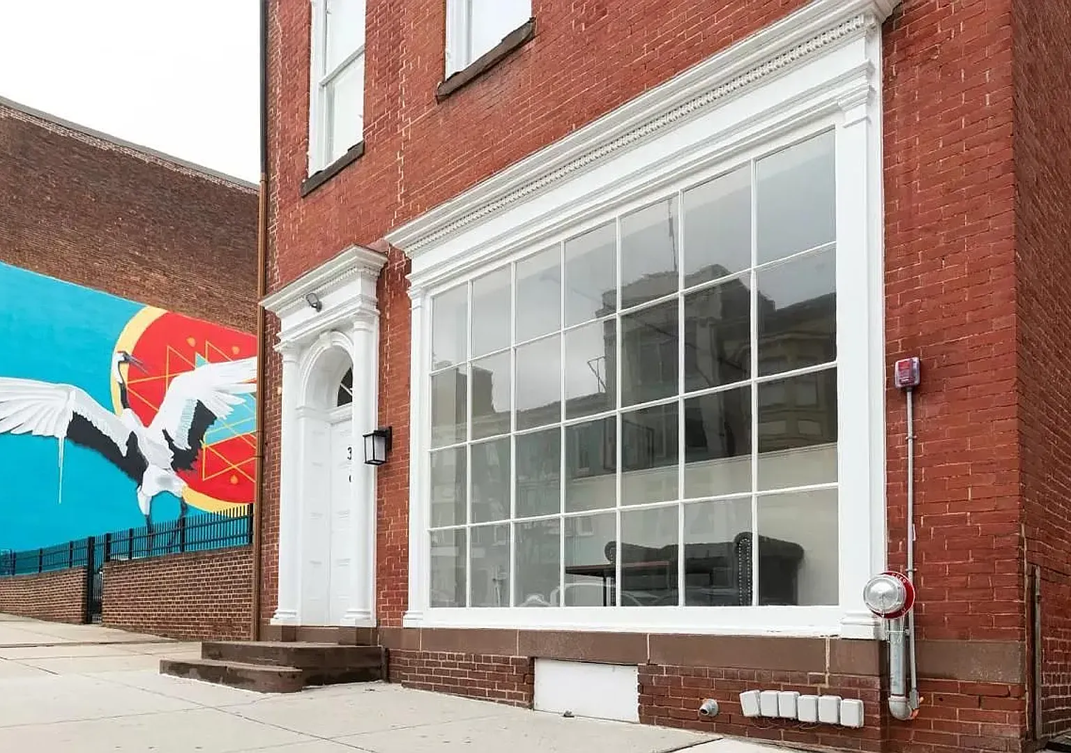 325 W Market St — Photo 1