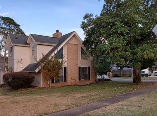 230 Elliott Rd, Mary Esther, FL 32569