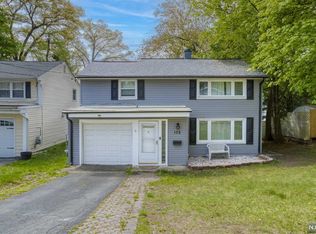 108 E Prospect St, Waldwick, NJ 07463