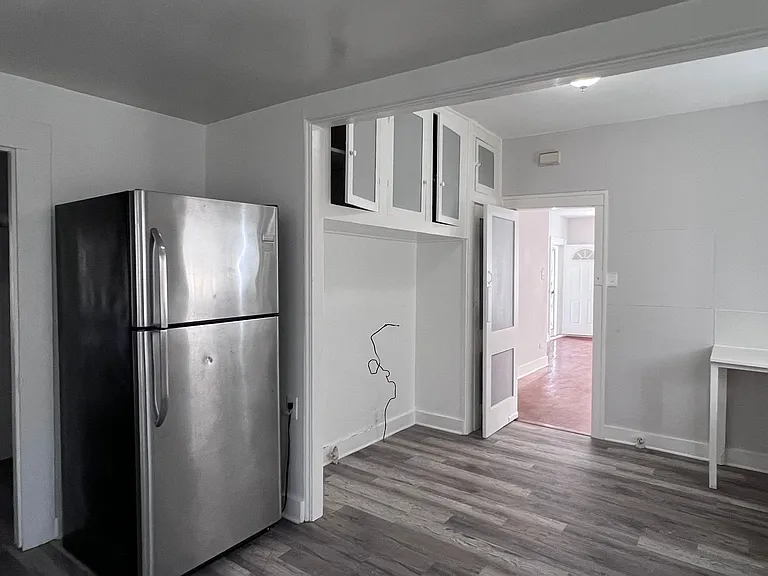 215JENNING S St — Photo 15