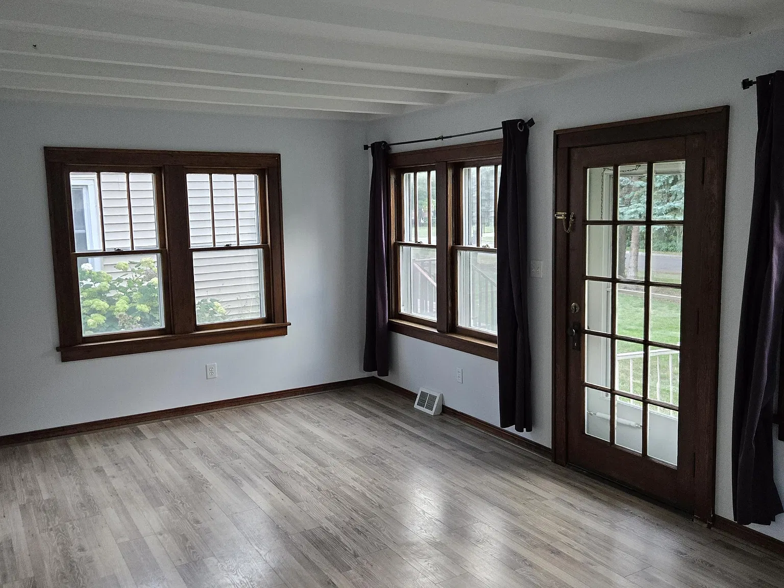 3 bed, 970 sqft, $2,400 — Photo 4