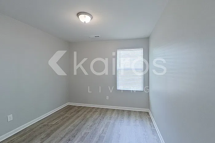 2502 Kenton Ct SE — Photo 9