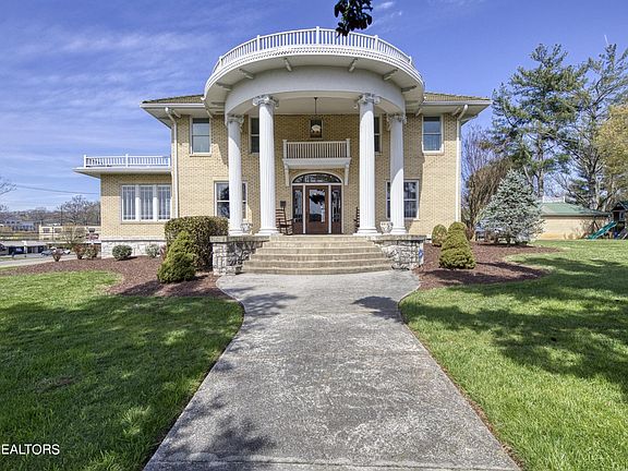2nd image of 2805 Gibbs Dr