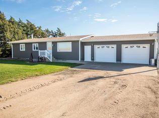 12235 S Antioch Ave, Glenvil, NE 68941