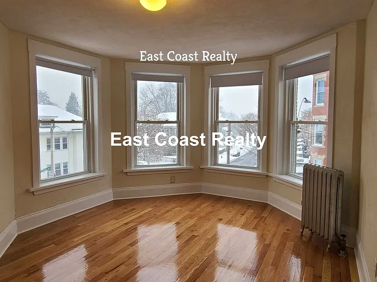 7 Mount Hood Rd #4 — Photo 3