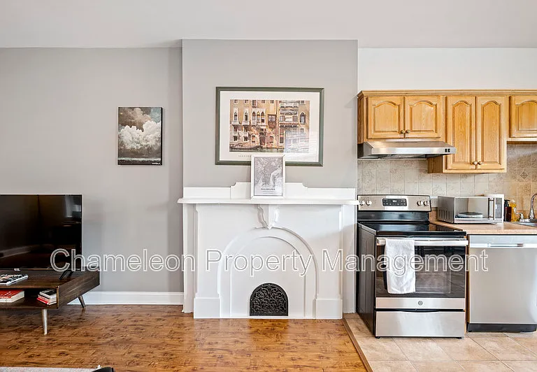 929 N 6th St #2 — Photo 12