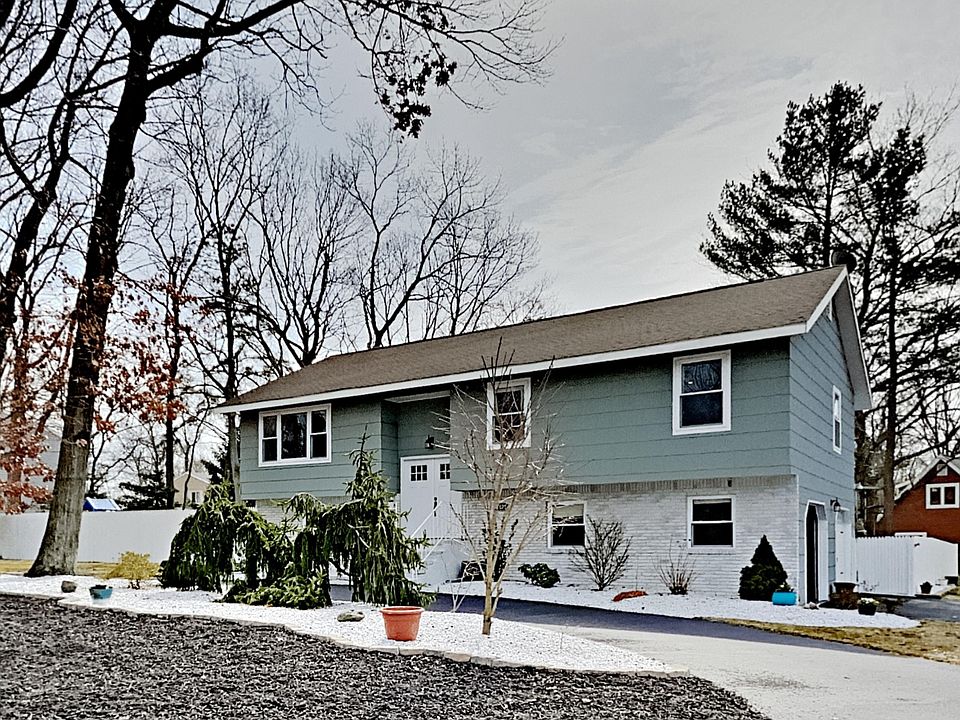 1st image of 1071 Wake Forest Dr