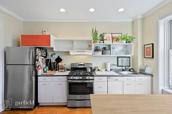 Rented by Garfield Realty  | media 2