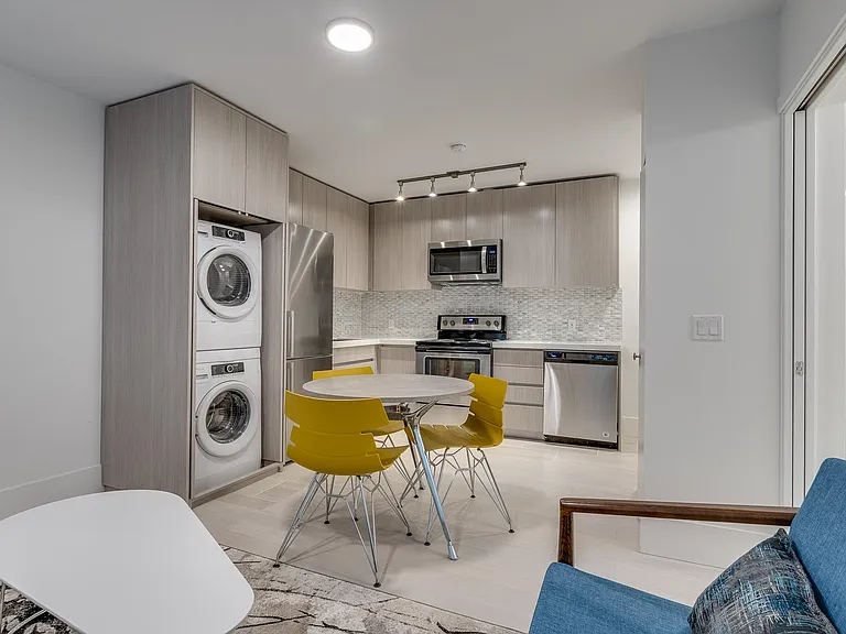 1425 Haro St #1 — Photo 16