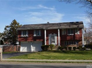847 Townline Rd, Hauppauge, NY 11788