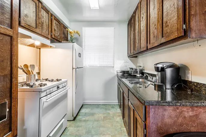2618 Ellendale Pl. — Photo 36