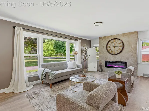 8710-32 Mile Rd, Washington, MI 48095