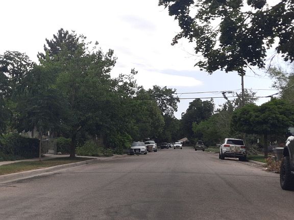 5th image of 1812 S Park St