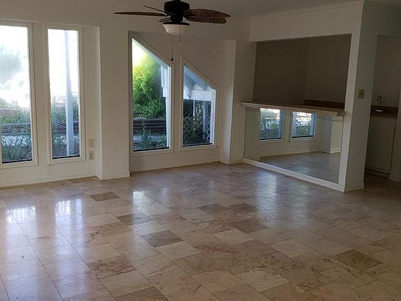 3rd image of 122 E Carolyn Dr Unit 1