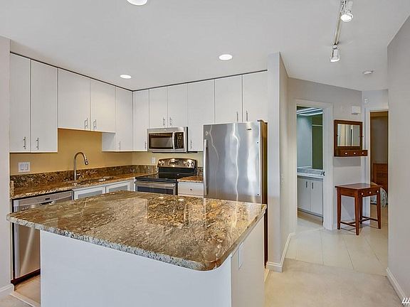 3rd image of 3100 Fairview Ave E APT 208