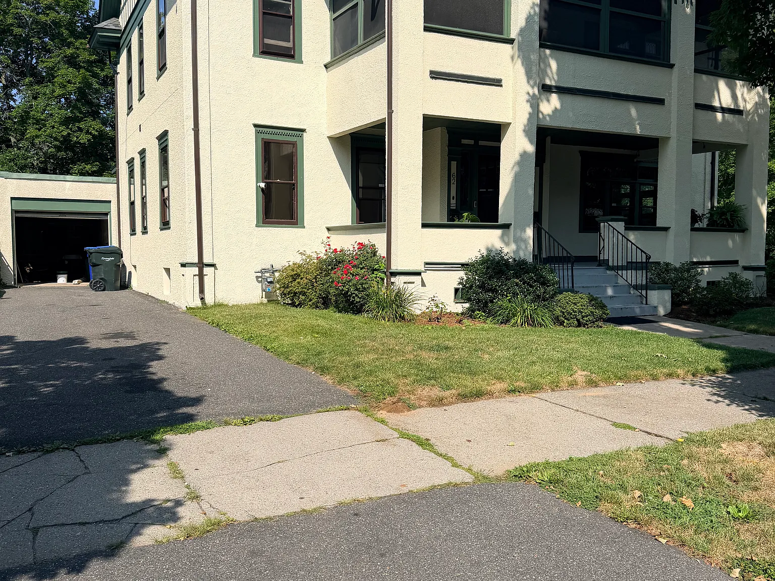 3 bed, 1600 sqft, $2,295 — Photo 2