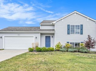 852 View Pointe Dr, Middleville, MI 49333