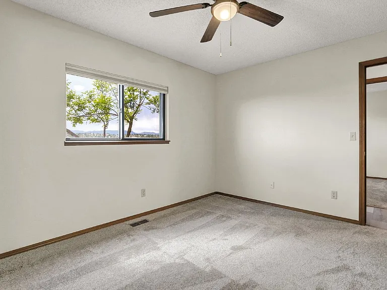 6376 Chantilly Pl — Photo 18
