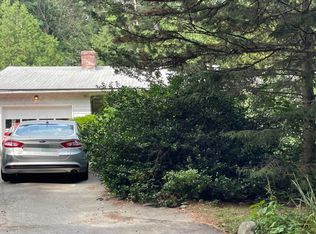 47 Rowell Rd E, Brentwood, NH 03833