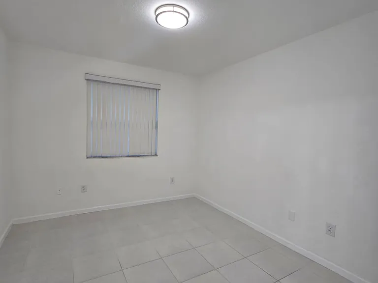 1536 SE 25th St #206 — Photo 13