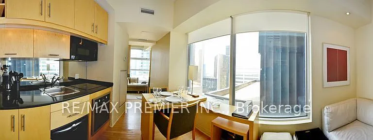 1 King St W #1912 — Photo 6