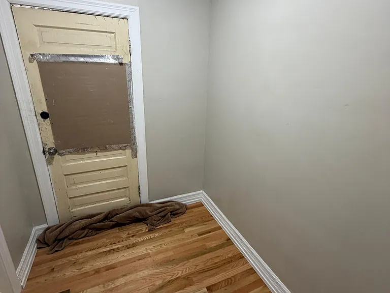 1812 NW 23rd St #1 — Photo 12
