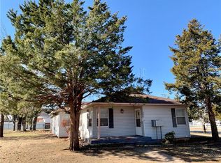 1402 S 20th St, Chickasha, OK 73018