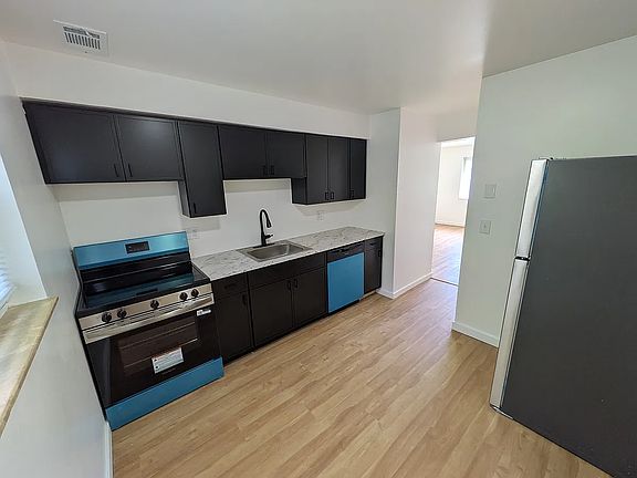 2nd image of 493 Old Boston Rd #37