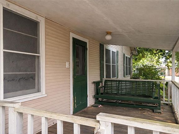 3rd image of 123 Andrea St