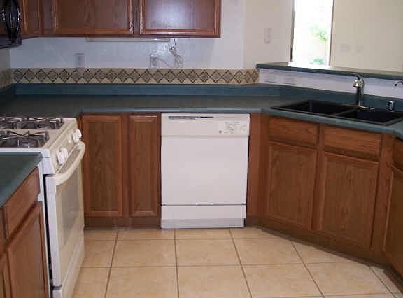 5th image of 1625 E ALOE Place