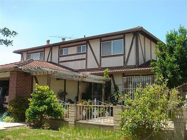 1st image of 2489 Glen Duff Way