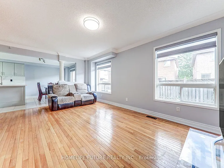69 Heatherdale Dr #MAIN 2ND — Photo 12